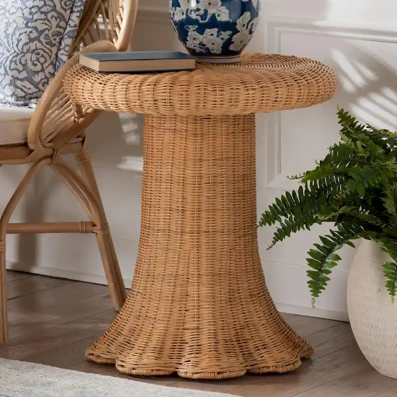Table d'appoint en rotin naturel festonné - Table en osier tressé à la main avec base plissée, style côtier pour salon ou couloir