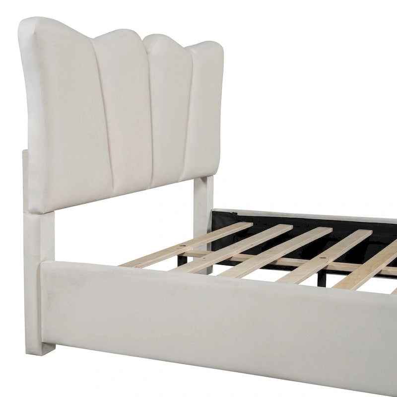 Lit plateforme pleine grandeur rembourré en velours beige