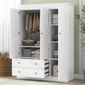 47,2 Armoire moderne avec 3 portes persiennes, 2 tiroirs et 4 étagères de rangement