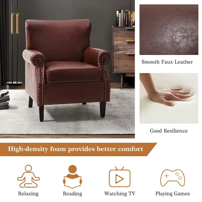 Fauteuil en cuir de transition avec accoudoirs roulés cloutés